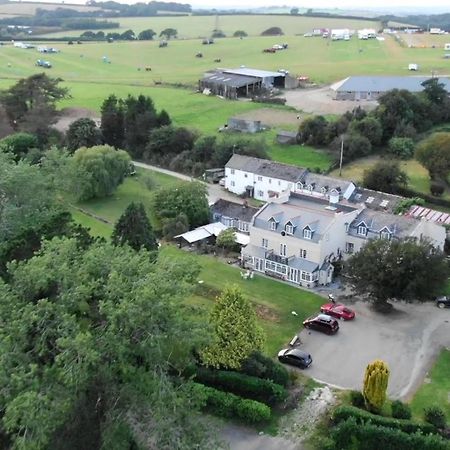 Menheniot No 4 Trelawney Apartment - Onsite Bar - Restaurant - Horse Riding מראה חיצוני תמונה