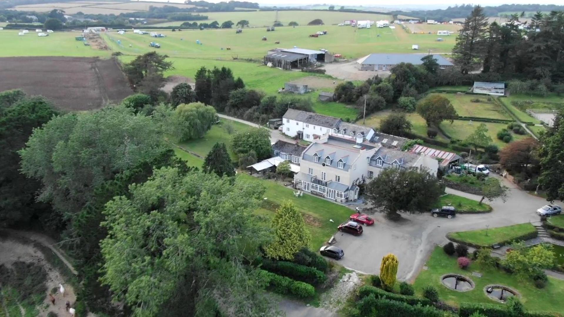 Menheniot No 4 Trelawney Apartment - Onsite Bar - Restaurant - Horse Riding מראה חיצוני תמונה